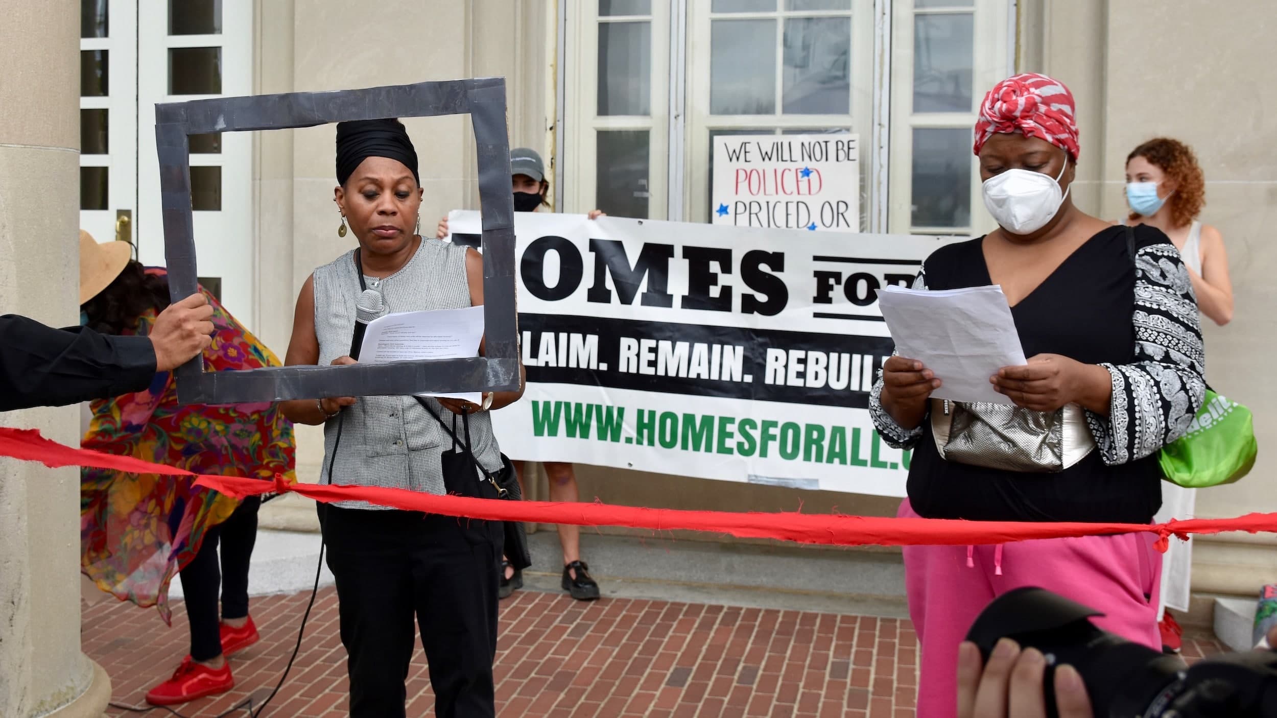 DARE uses street theater to highlight gentrification and displacement