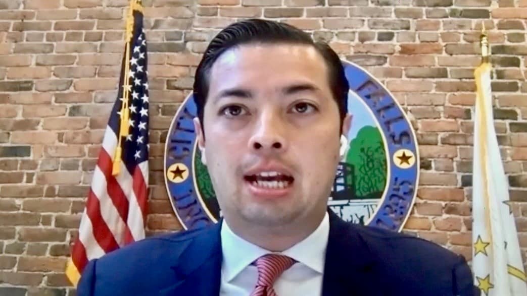 Rhode Island to sue Trump over census memo