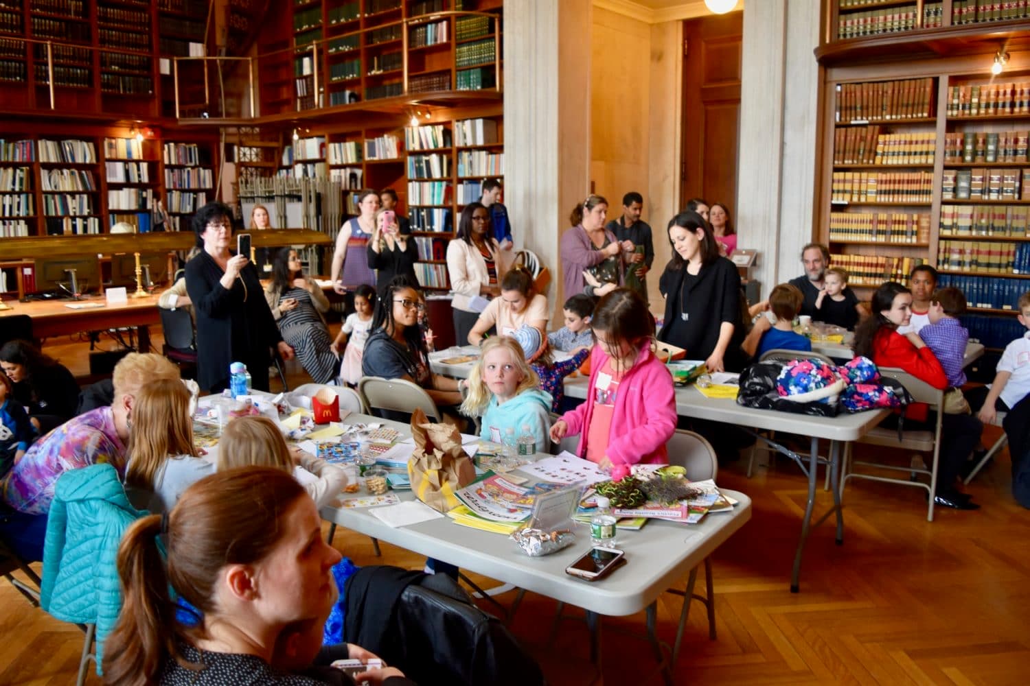 RI NOW demonstrates free childcare at State House
