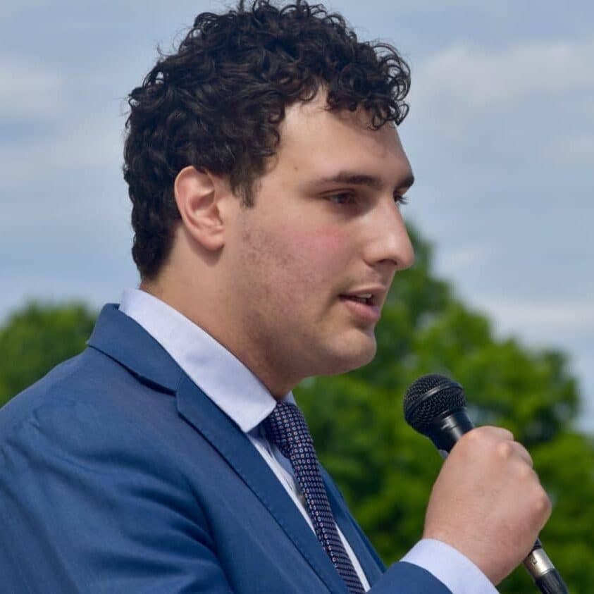Aaron Regunberg calls for emergency session of the General Assembly to pass the Reproductive Health Care Act