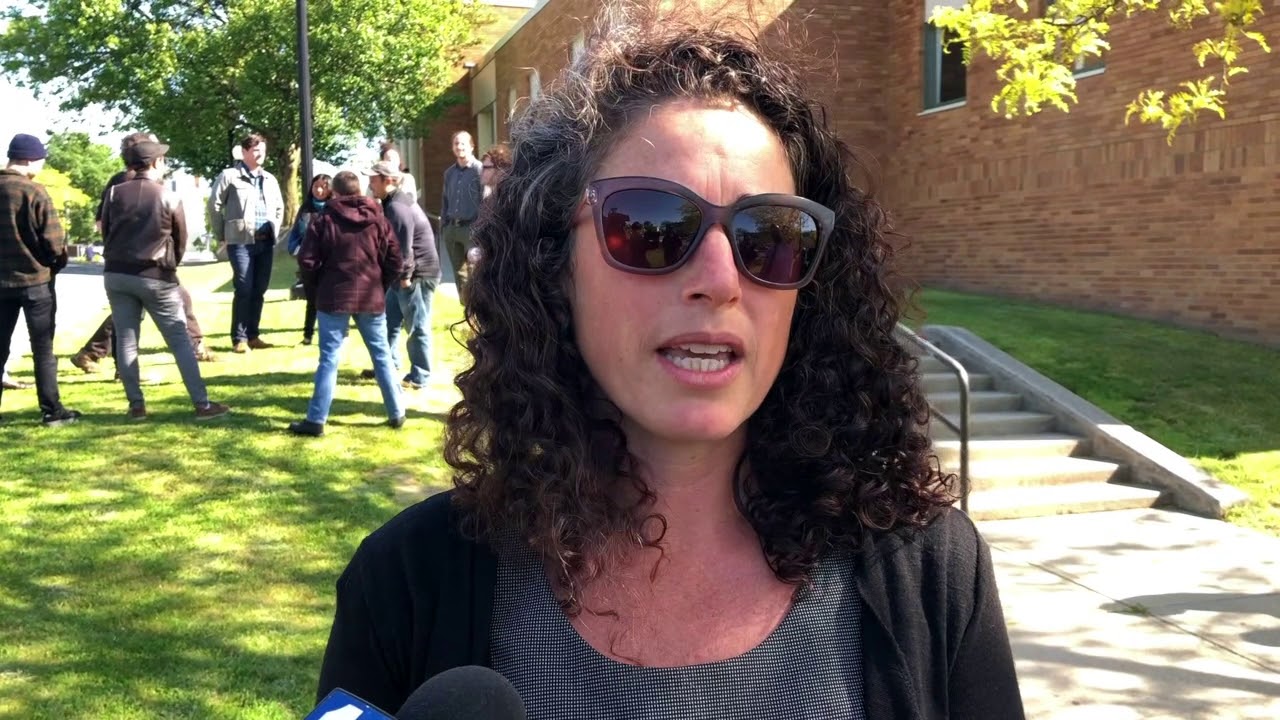 2019-06-04 FANG 02 Holly