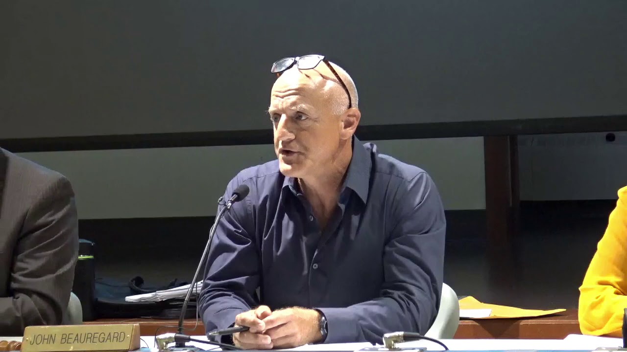 2018-09-17 North Smithfield anti-Nike 01