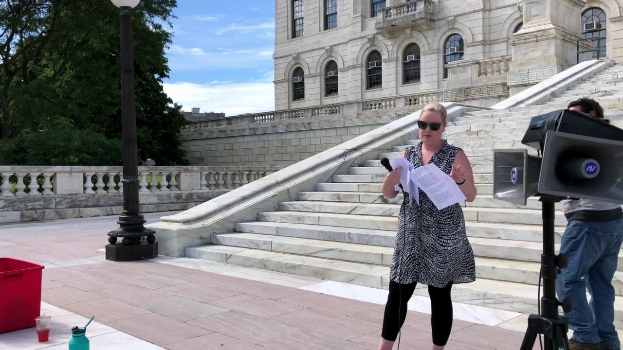 2018-06-20 Flood the State House EndFamilySeparation 07