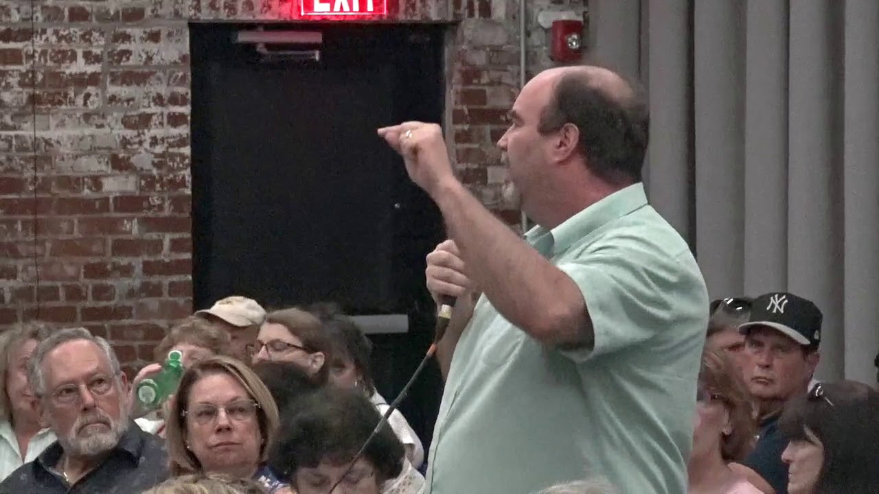 2018-08-06 Matt Brown Hosts Restore Our Pensions Town Hall 09