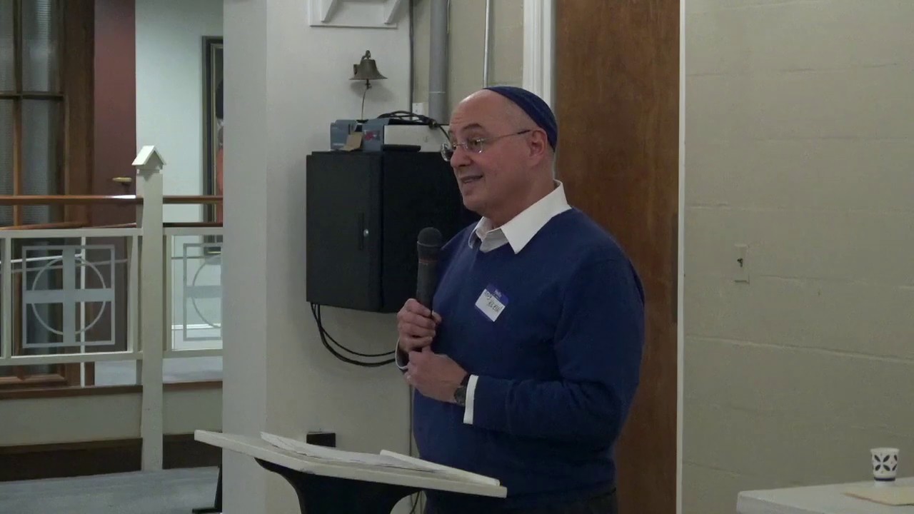 Rabbi Andrew Klein of Temple Habonim Gives Closing Prayer at Voices of Immigration Forum