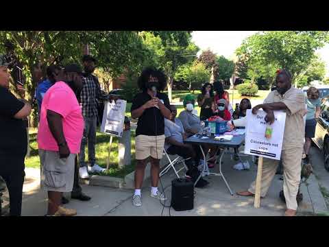 Community march on Nonviolience Inst 12