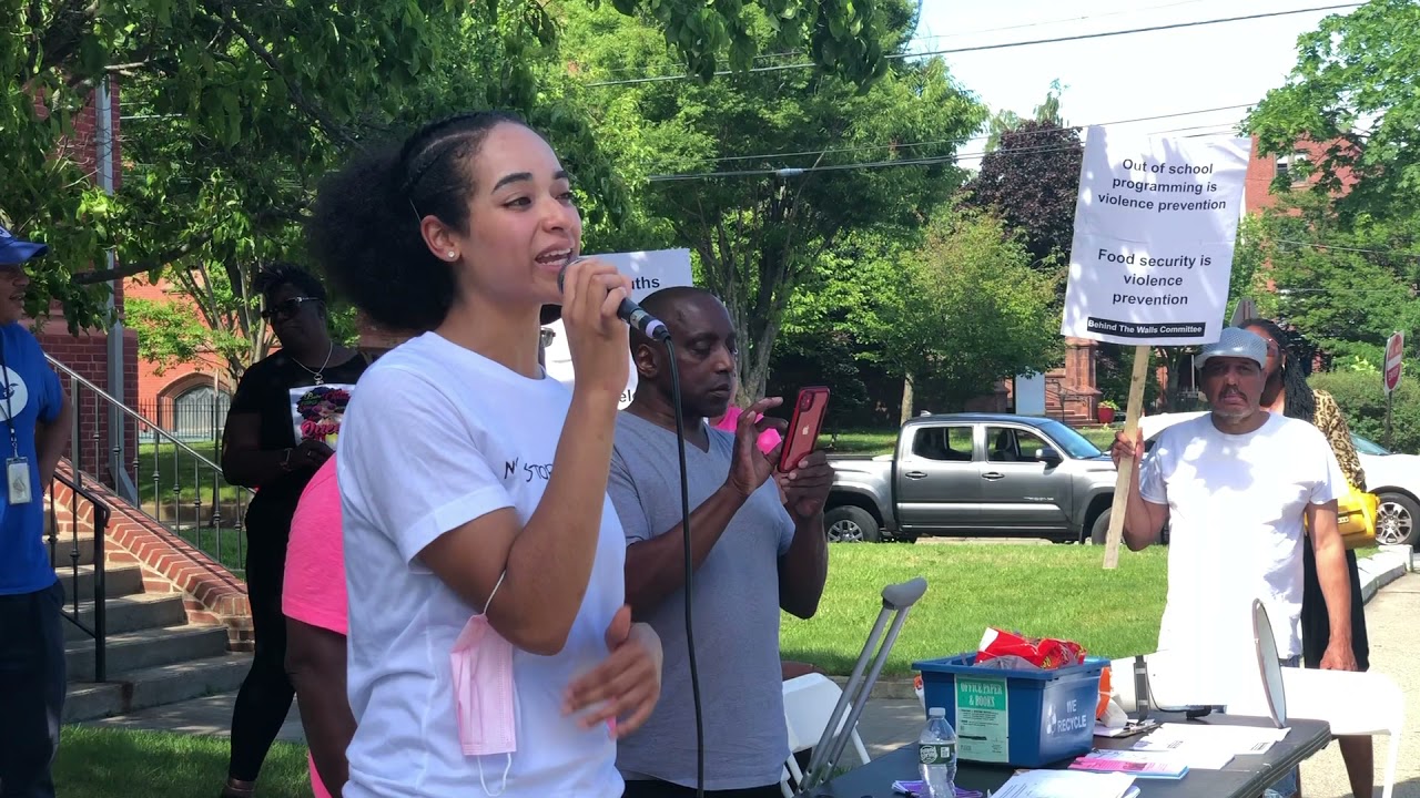Community march on Nonviolience Inst 04