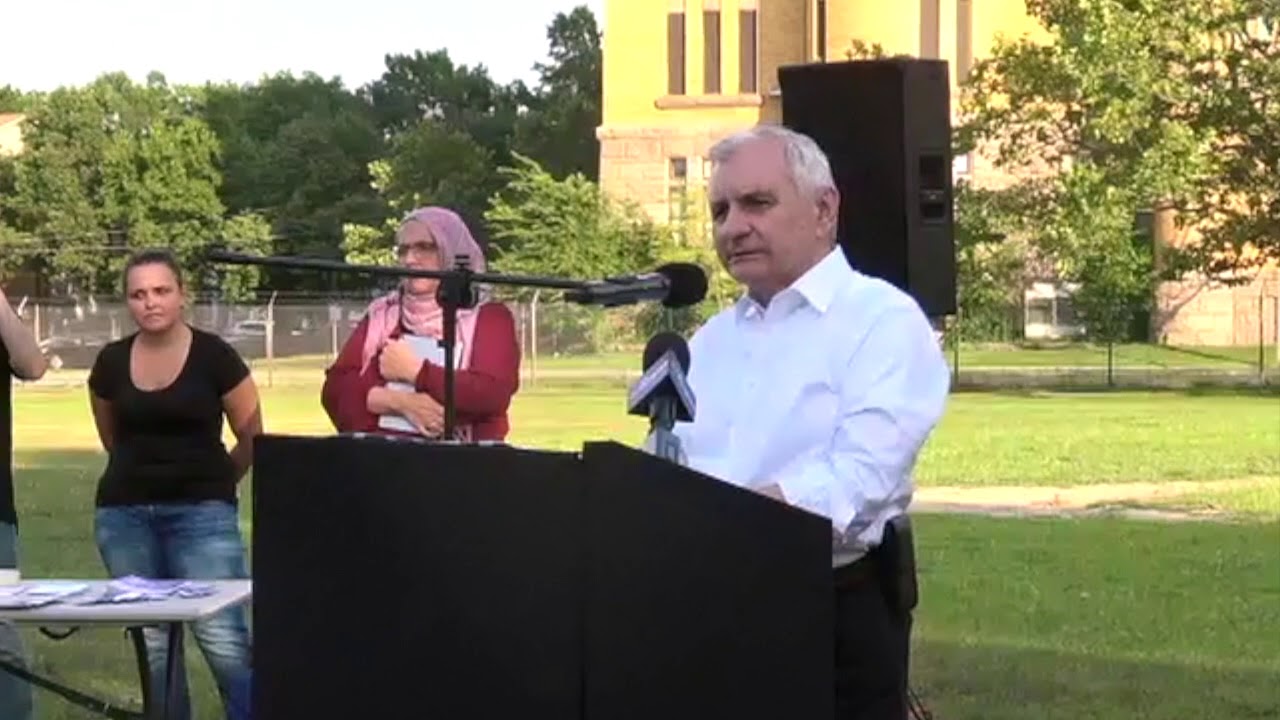 2019-08-09 Mass Shootings Vigil 03