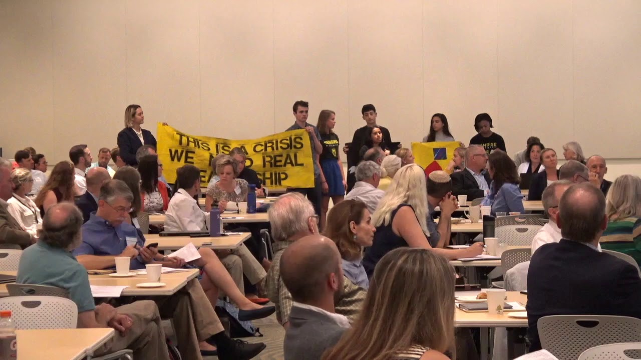 2019-07-26 SunriseRI - Senator Whitehouse