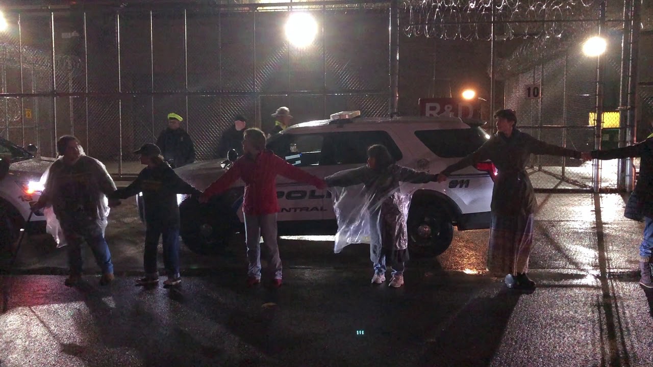 Never Again Action returns to the Wyatt Detention Facility 14/21