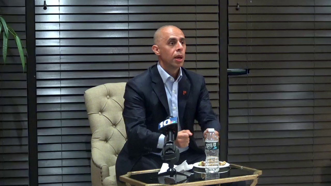 2019-10-15 Jorge Elorza PPD Takeover 02