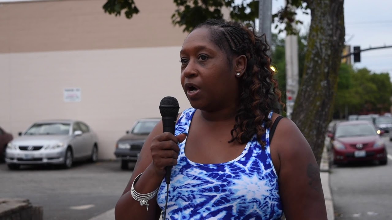 2019-08-23 Lock Arms for Peace 01