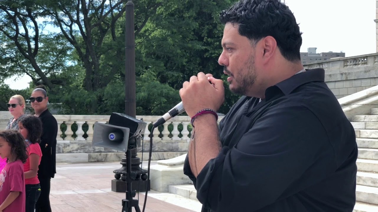 2018-06-20 Flood the State House EndFamilySeparation 01