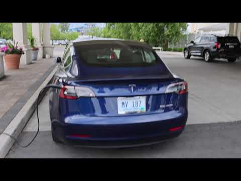 Cedar Point, Hotel Breakers EV Charging