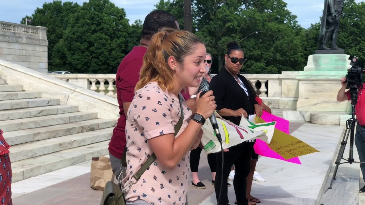 2018-06-20 Flood the State House EndFamilySeparation 12