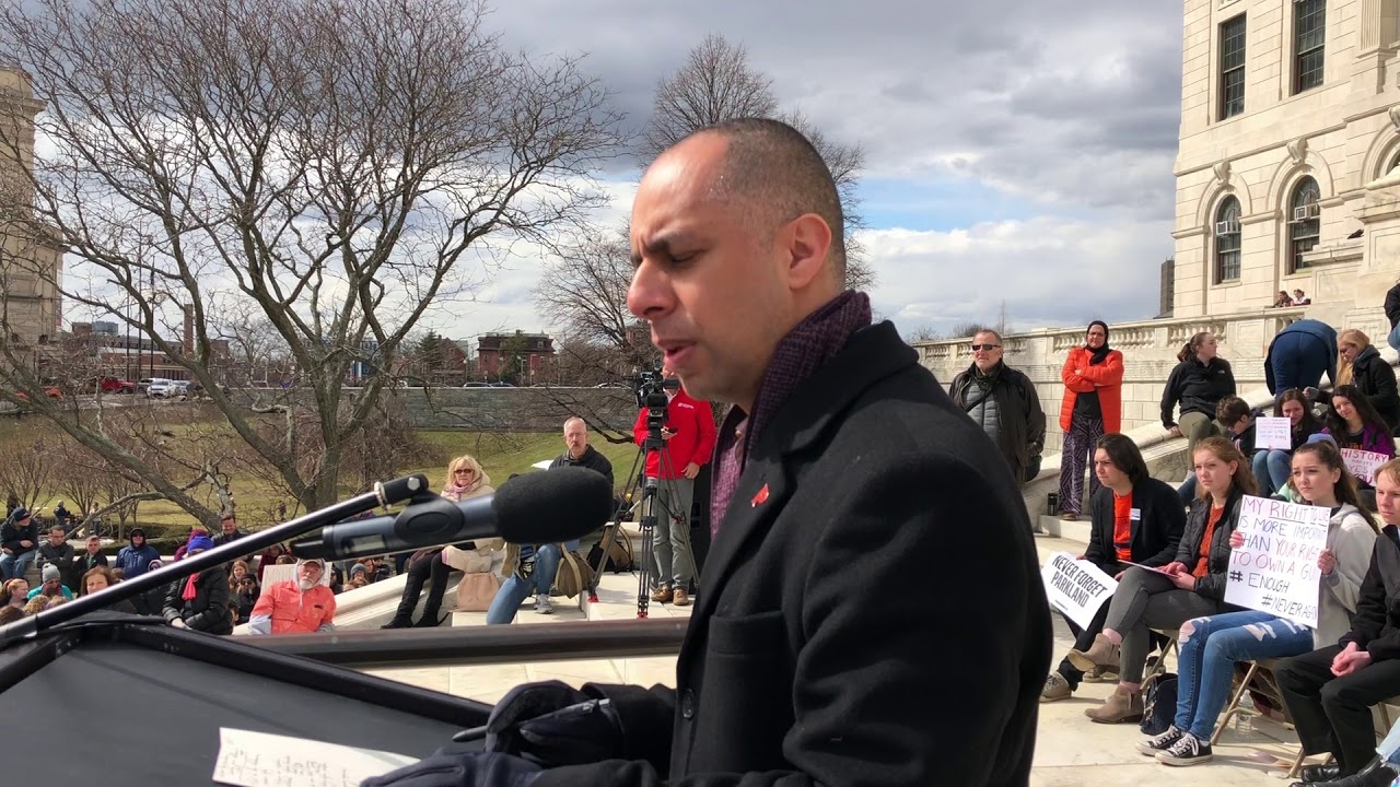 2018-03-24 March for Our lives RI 13 Jorge Elorza