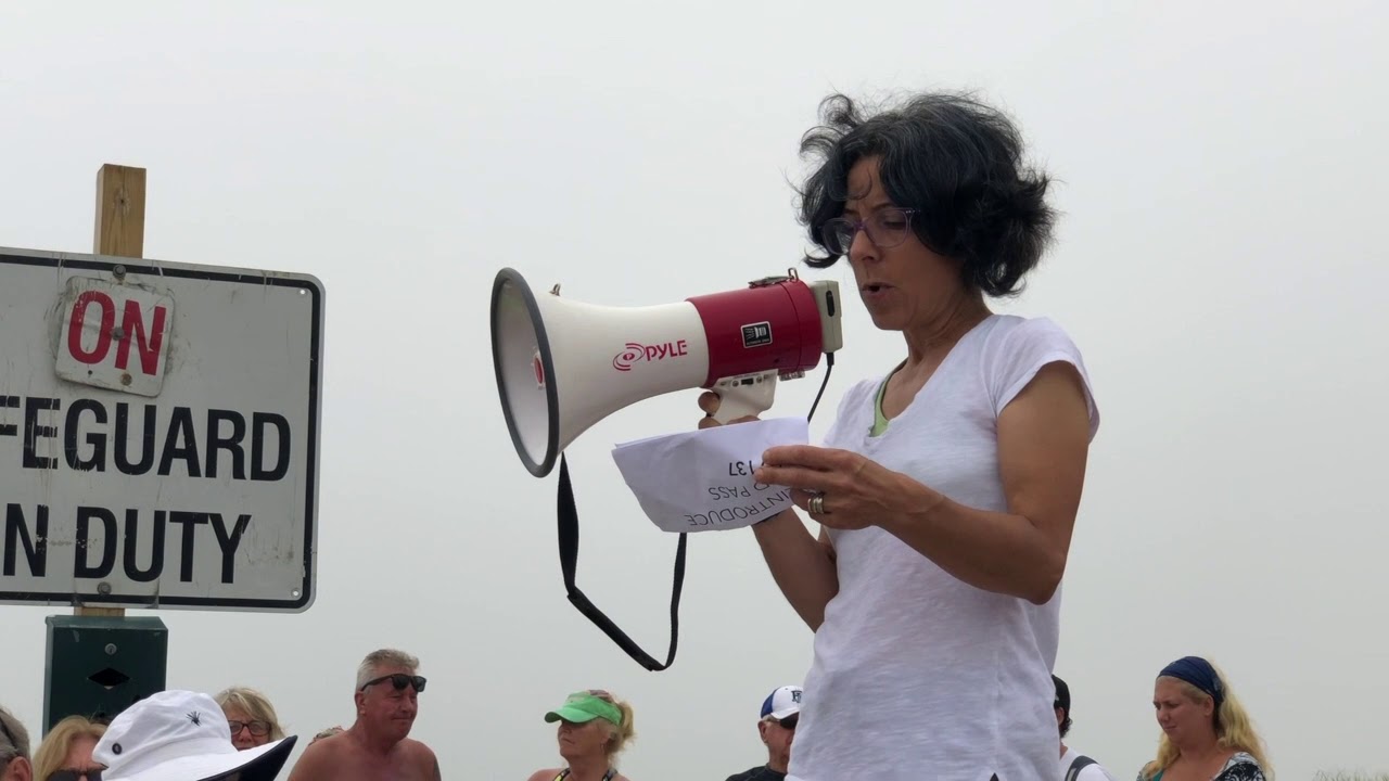 2019-07-06 Beach Access Protest 01