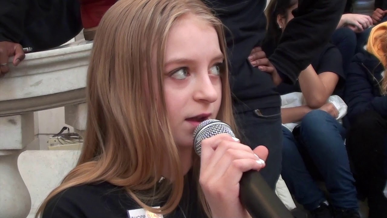 2018-03-14 Providence Walkout to End Gun Violence 03 Audrey O'Donnell