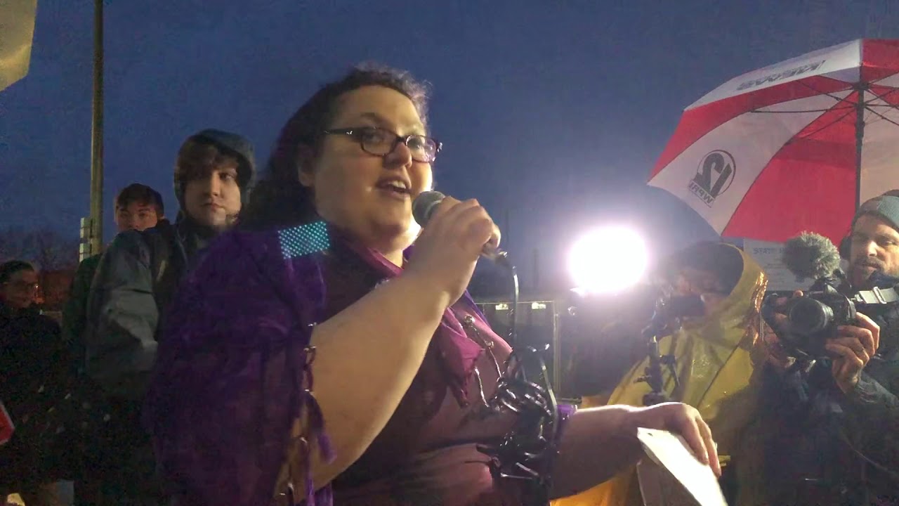 Never Again Action returns to the Wyatt Detention Facility 6/21