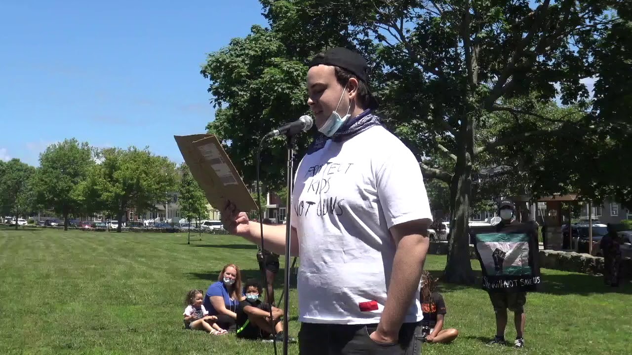 2020-06-13 Newport Black Lives 02