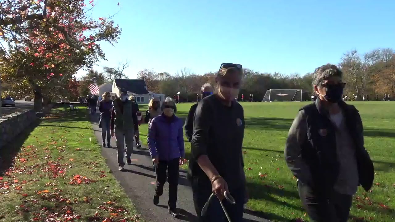 2020-10-17 Sakonnet Women's March 07