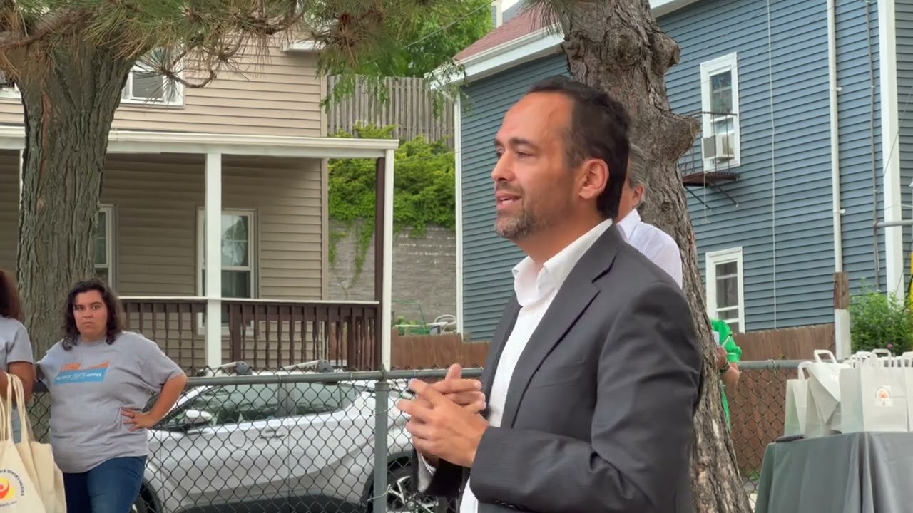 06 Gonzalo One Neighborhood Mayoral Forum English only