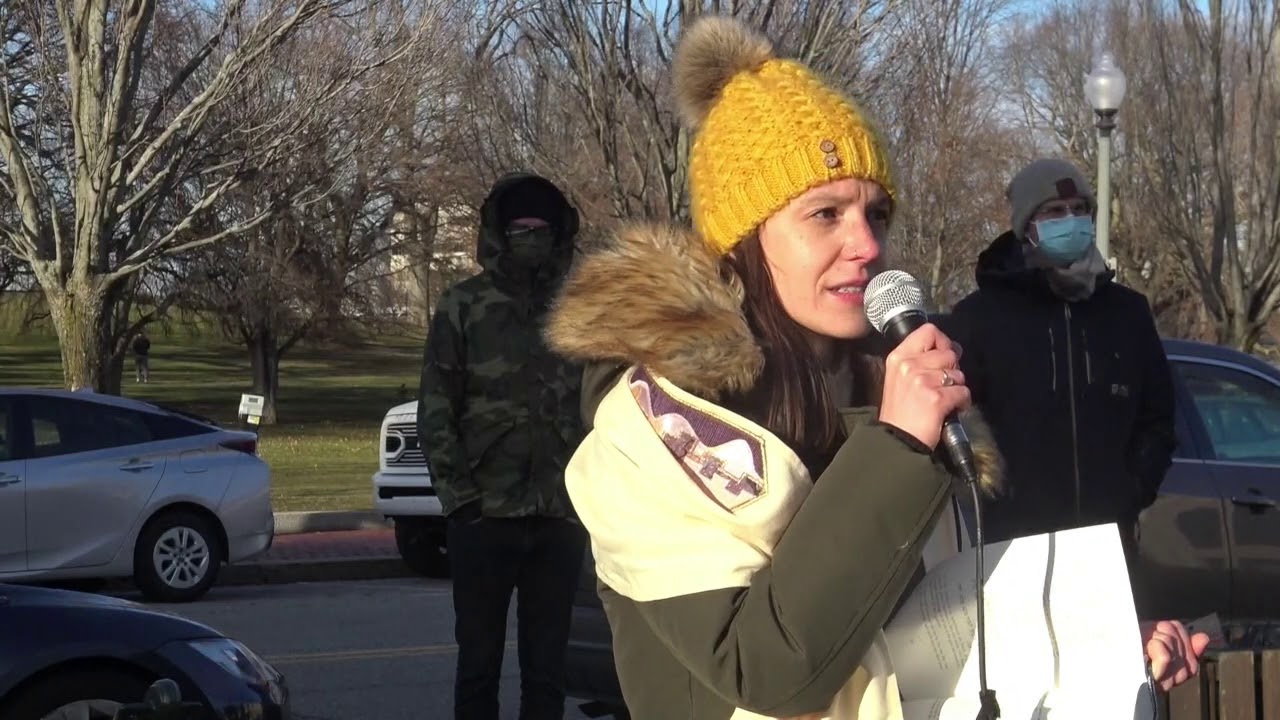 Jewish Ritualist and Clinician Tara Wyron Provides Religious Words to a 2020 RI Overdose Vigil