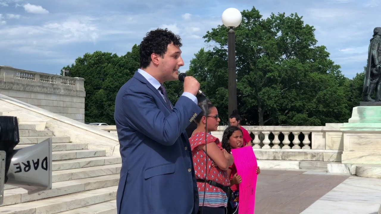 2018-06-20 Flood the State House EndFamilySeparation 10