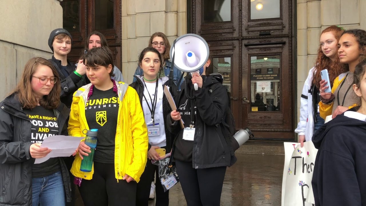 2019-03-15 Youth Climate Strike RI 01