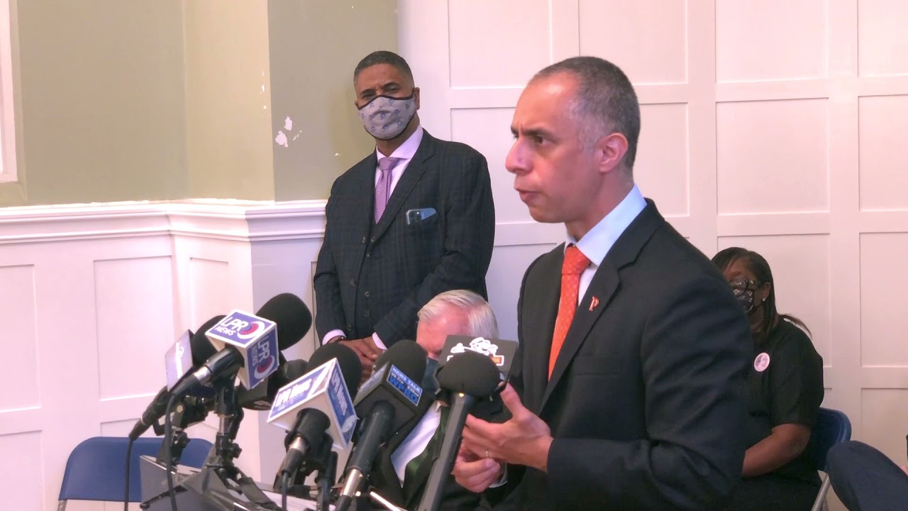 RI Congressional Delegation on Gun Violence 08