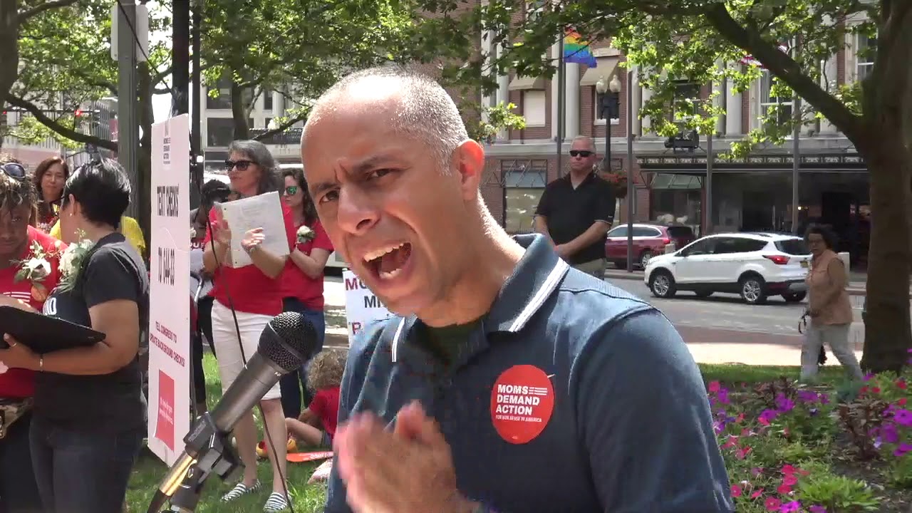 2019-08-17 Moms Demand 04