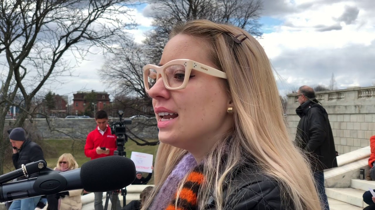 2018-03-24 March for Our lives RI 10 Nina Gregg