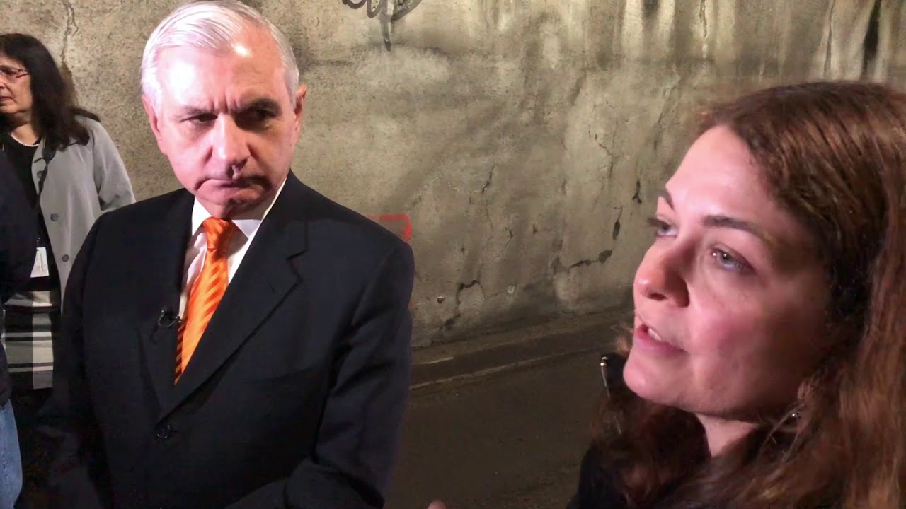 2018-04-04 Jack Reed in the Bus Tunnel