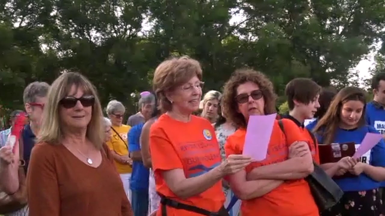 2019-08-09 Mass Shootings Vigil 01