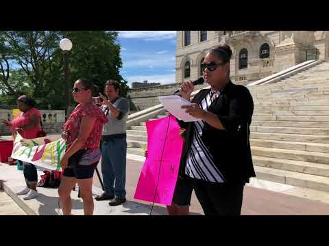 2018-06-20 Flood the State House EndFamilySeparation 06