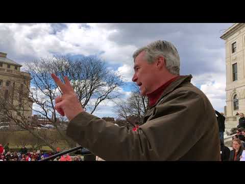 2018-03-24 March for Our lives RI 05 Sheldon Whitehouse