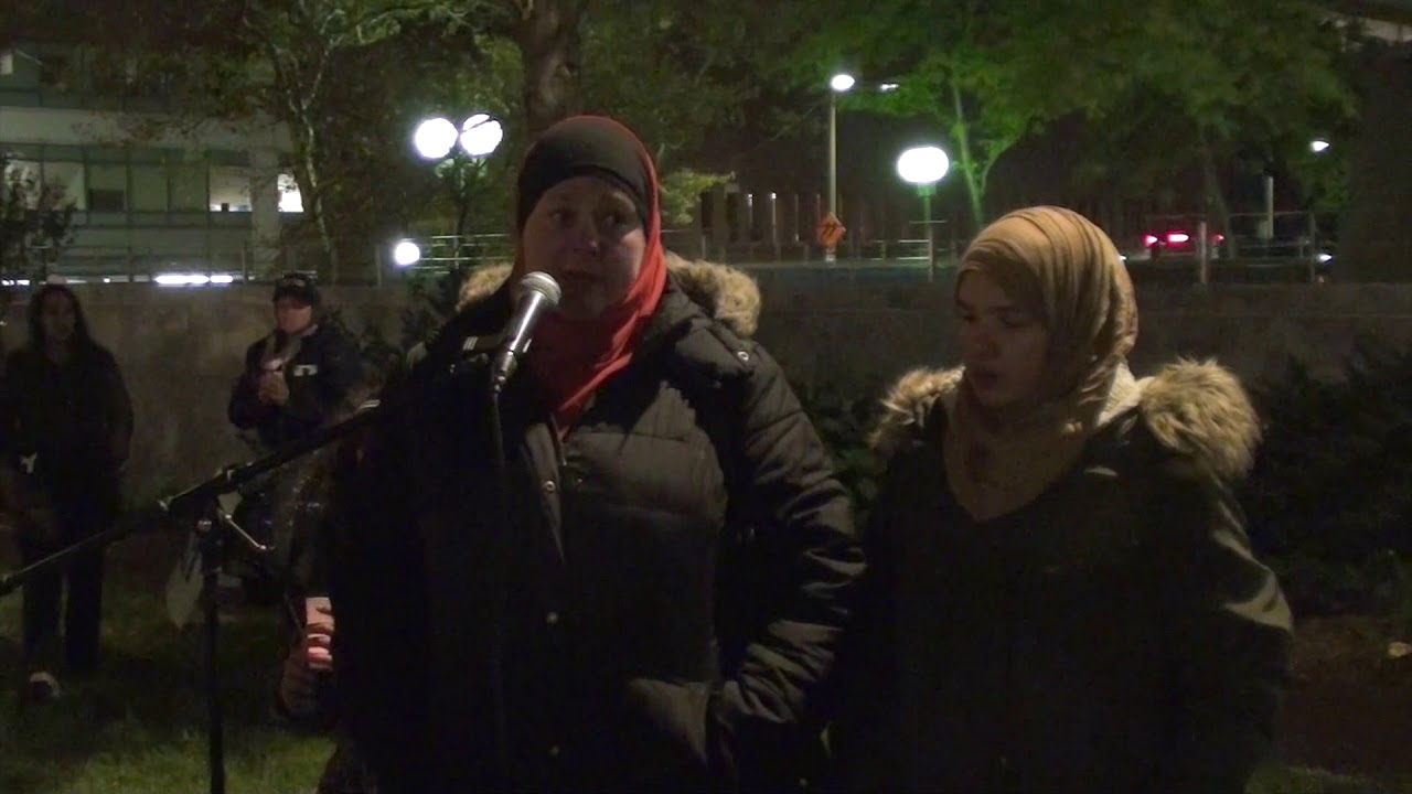 2017-11-08 Free Siham 09 Malika MacDonald