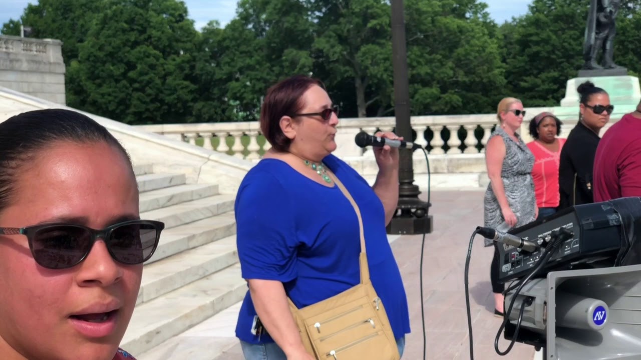2018-06-20 Flood the State House EndFamilySeparation 11