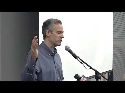 2018-08-06 Matt Brown Hosts Restore Our Pensions Town Hall 13