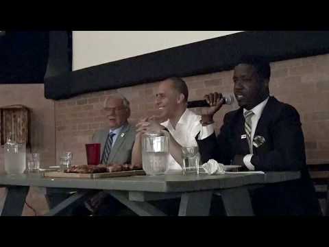 2018-08-23 Pizza and Politics - Providence Mayoral Forum 10