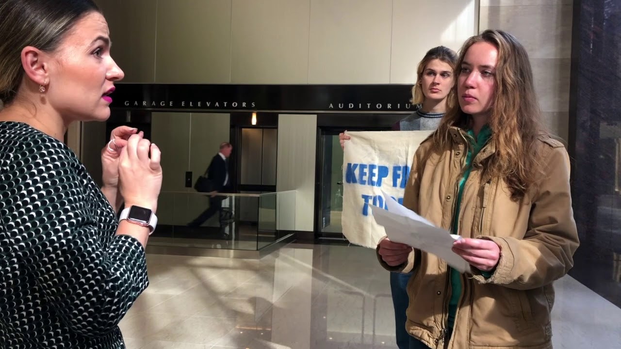 AMOR Members Deliver Demands to Invesco, a Bondholder of the Wyatt Detention Center