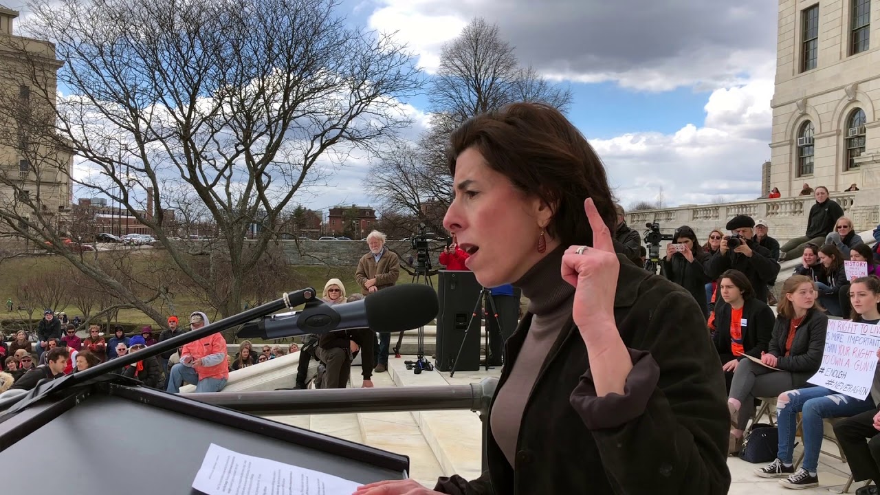 2018-03-24 March for Our lives RI 04 Gina Raimondo