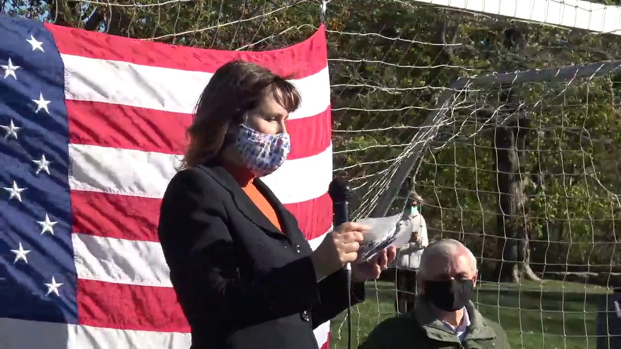 2020-10-17 Sakonnet Women's March 03