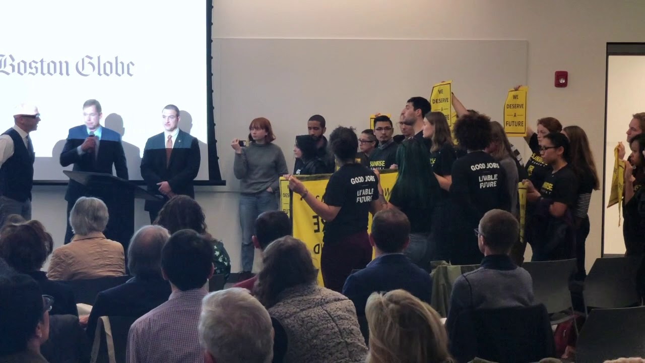 3/ Sunrise Movement disrupts a Boston Globe panel on Rhode Island's future featuring Gina Raimondo