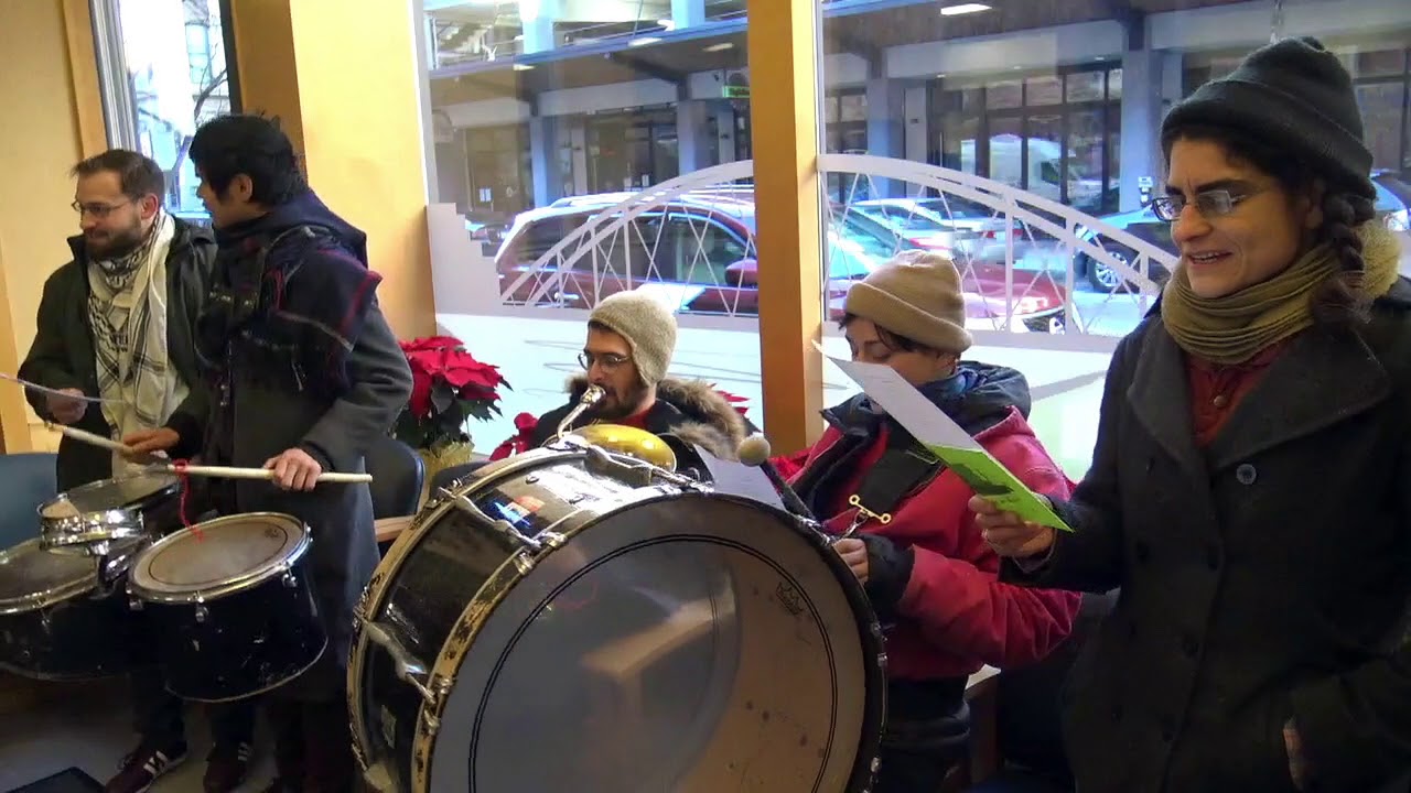 2018-12-19 Housing Carols 01