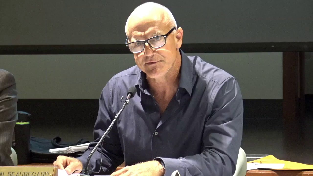 2018-09-17 North Smithfield anti-Nike 25