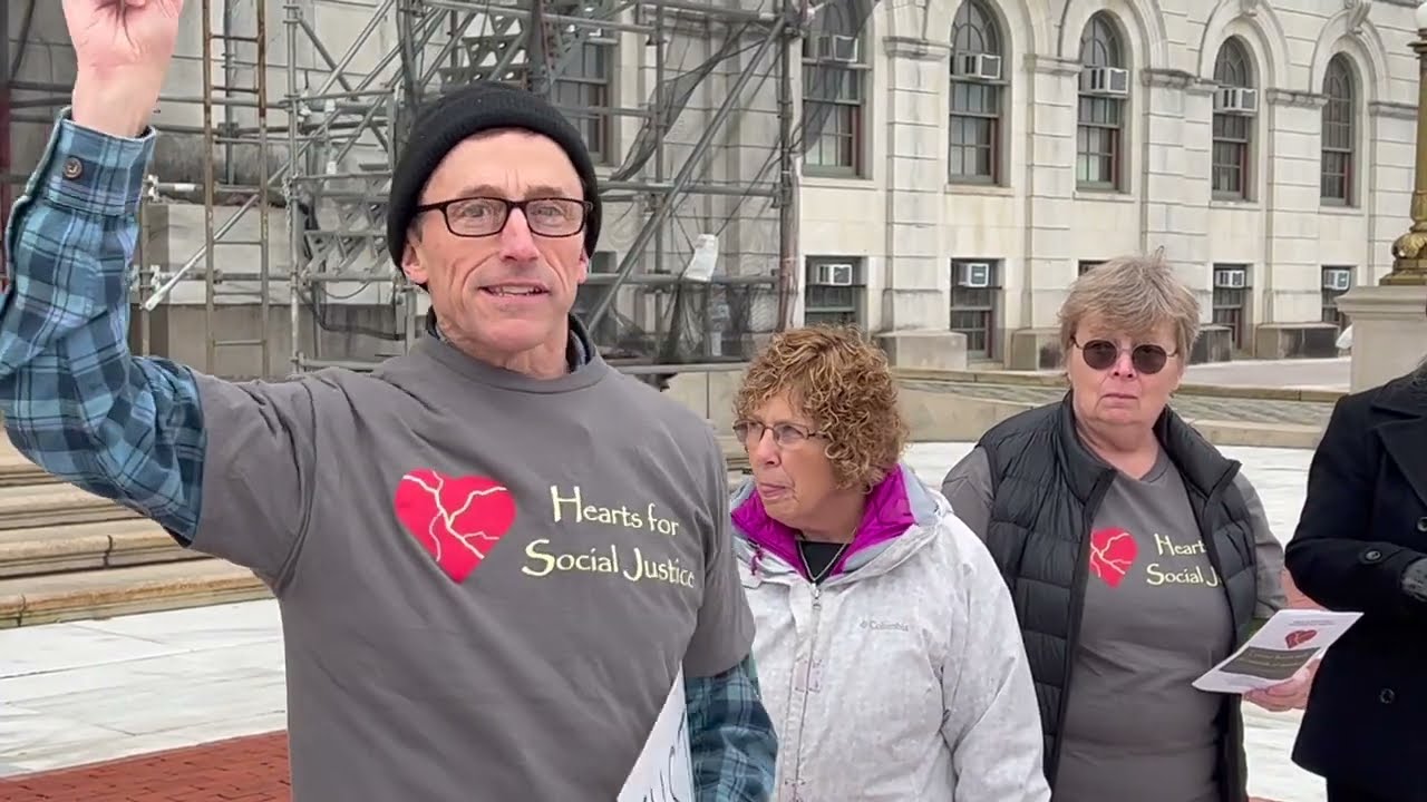Methodist social justice group brings prayers to the State House ahead of legislative session