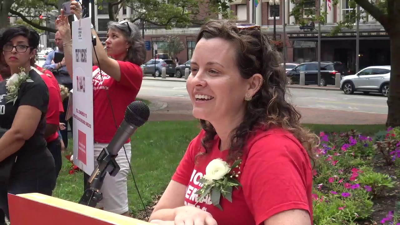 2019-08-17 Moms Demand 01