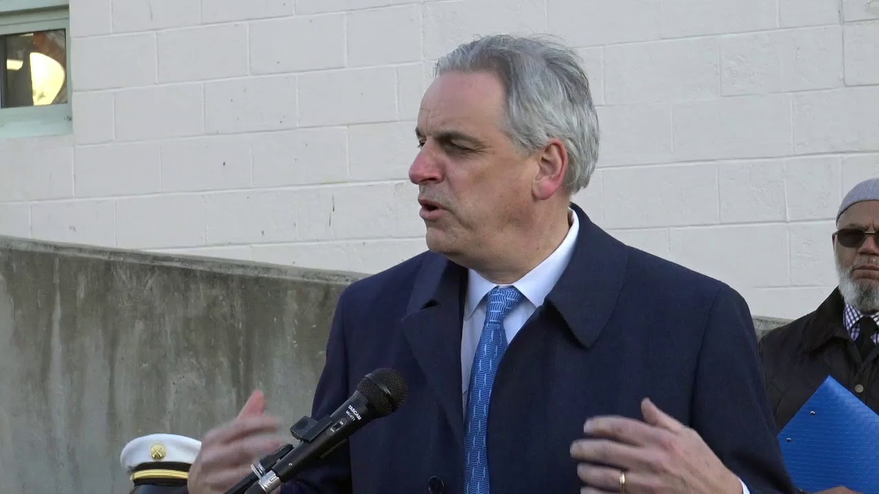 2019-03-18 Vigil for New Zealad 08 Peter Neronha