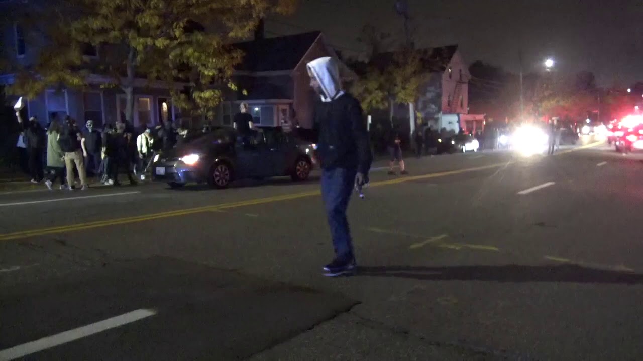 Police confront protesters at PVD-Cranston border 01